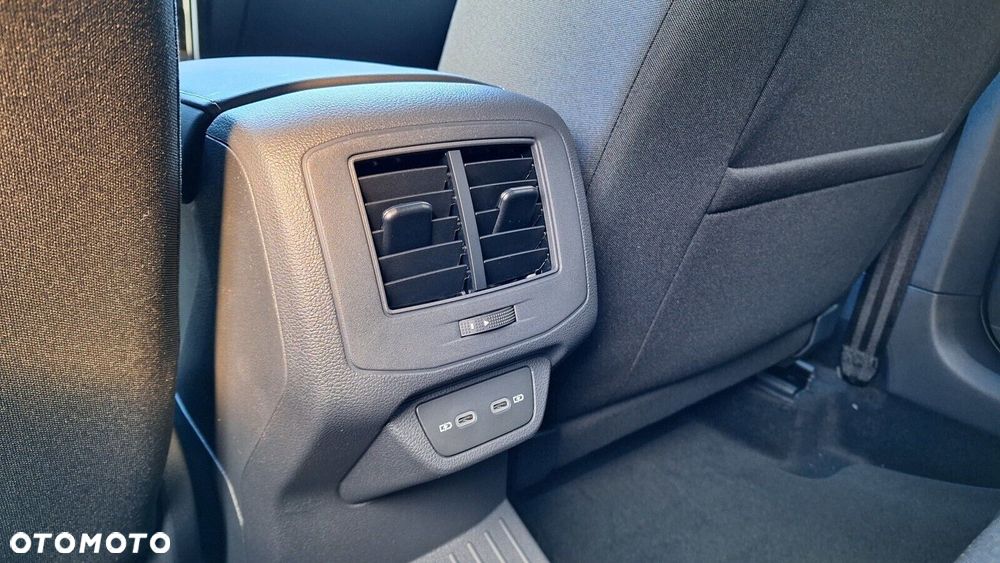 Volkswagen T-Roc - 22