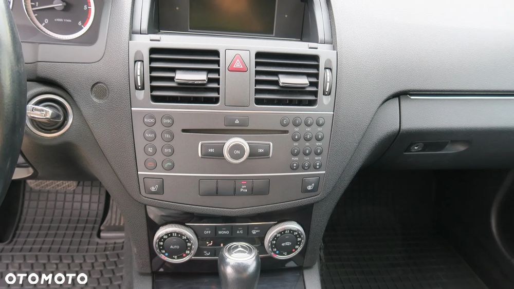 Mercedes-Benz Klasa C 200 CDI DPF Automatik Elegance - 23