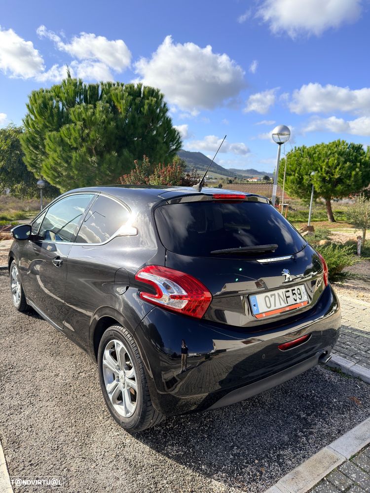 Peugeot 208 1.6 e-HDi Allure 95g - 7