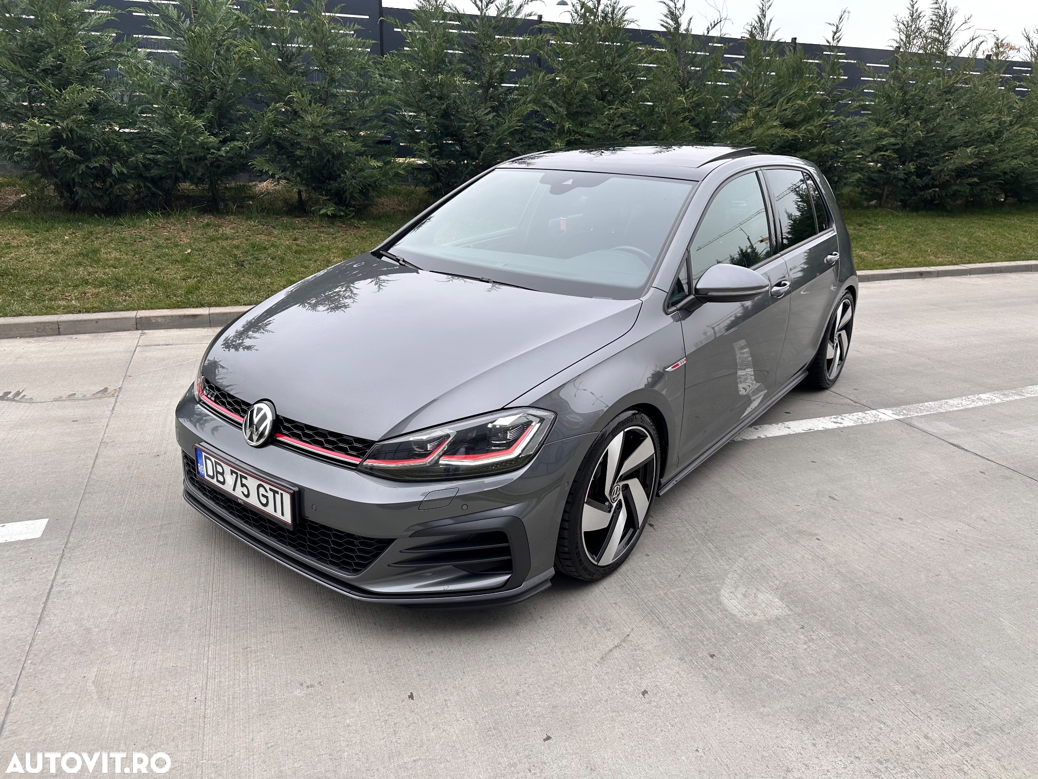 Volkswagen Golf 2.0 TSI GTI - 9