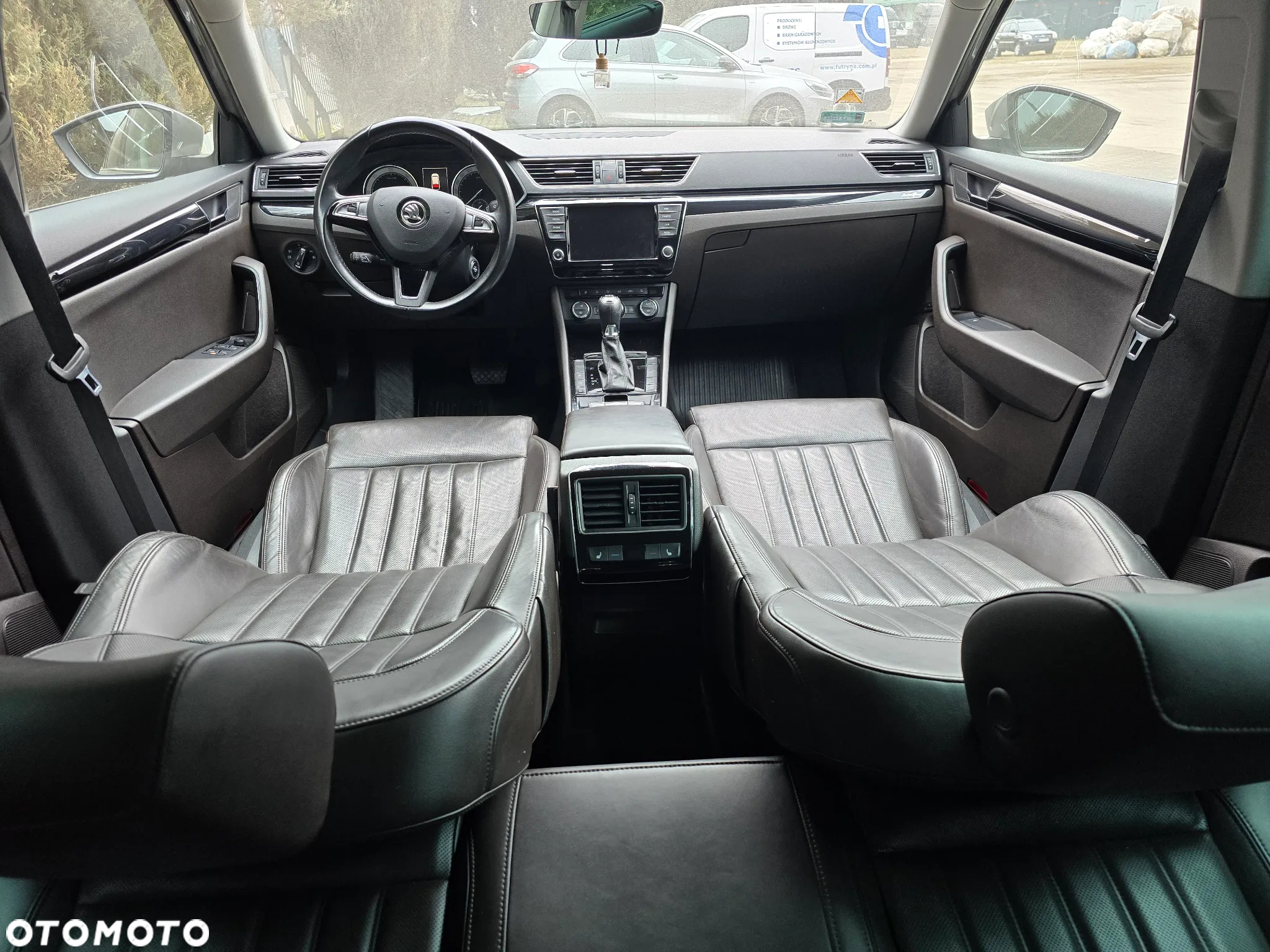 Skoda Superb 2.0 TDI 4x4 L&K DSG - 8
