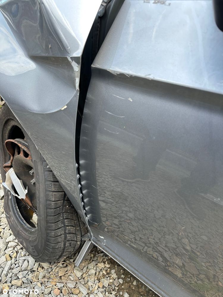 Volkswagen Passat Variant 2.0 TDI EVO Essence DSG - 24