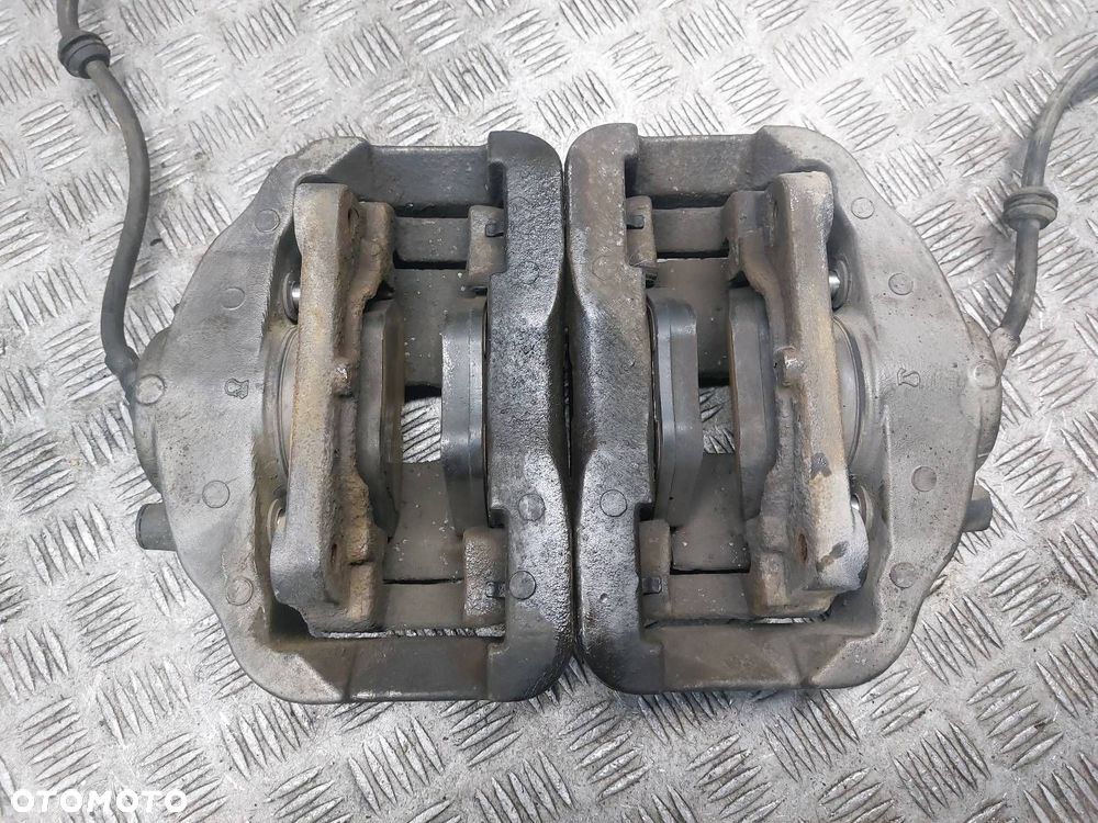 ZACISK HAMULCOWY LEWY PRZÓD + PRAWY PRZÓD BMW E61 520D - 3