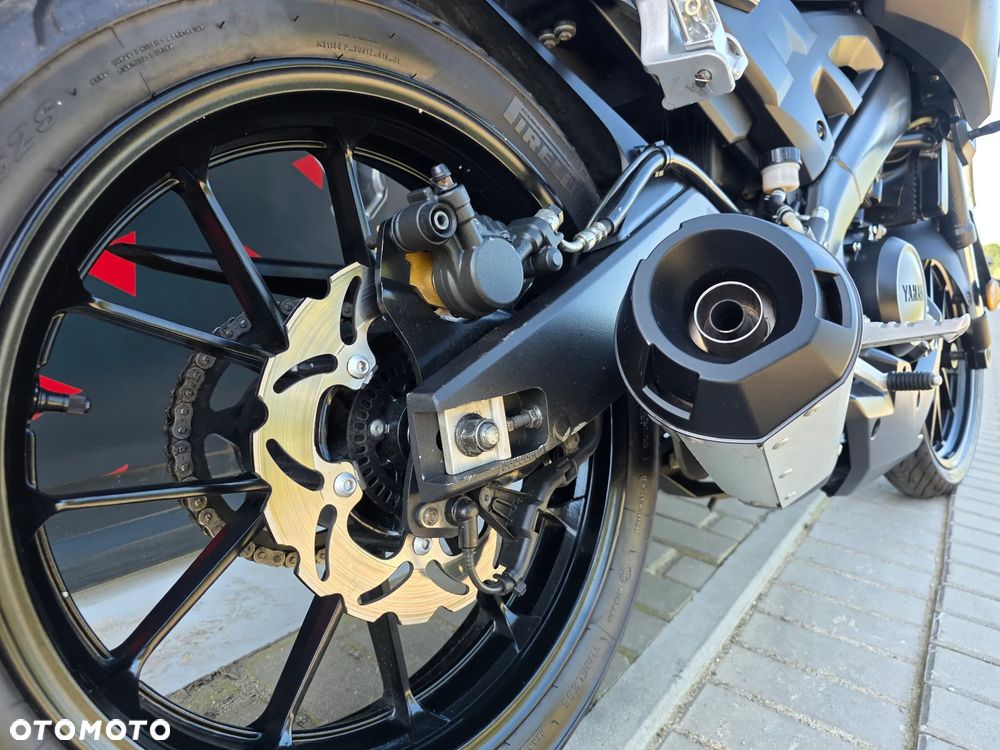 Yamaha MT - 19