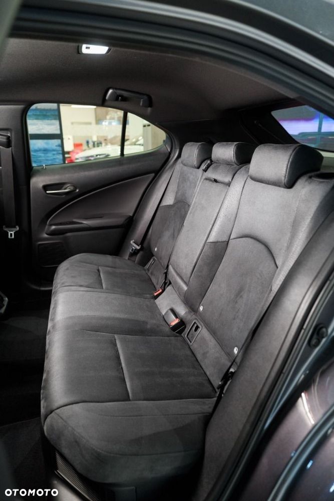 Lexus UX - 19