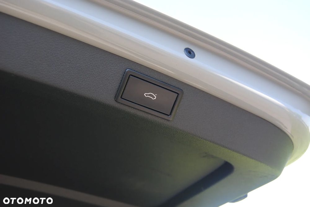 Skoda Octavia 2.0 TSI RS - 30