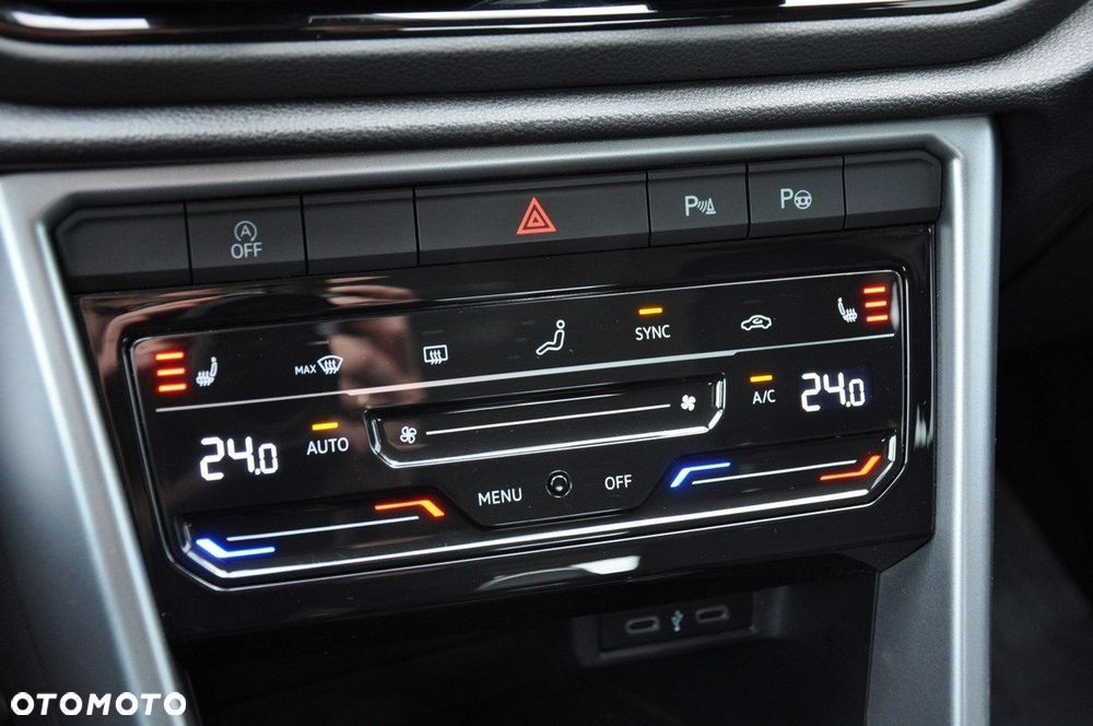 Volkswagen T-Roc 1.5 TSI Life - 23