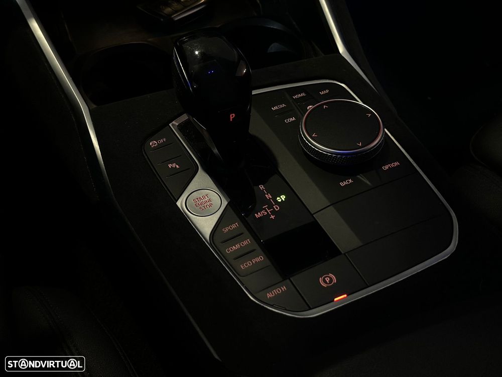 BMW 318 d Touring Line Luxury Auto - 19