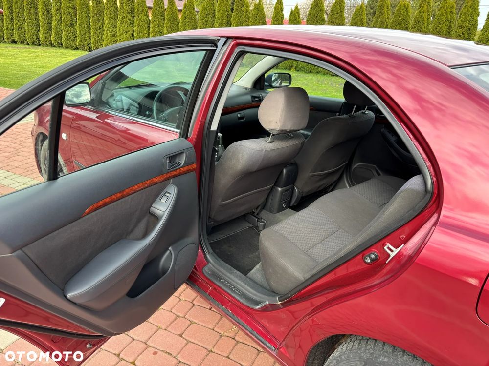 Toyota Avensis 2.0 VVT-i Sol - 12