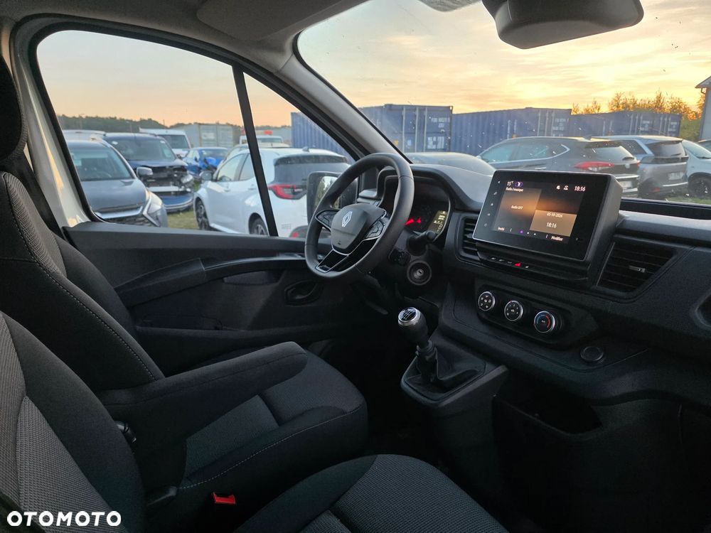 Renault Trafic - 28