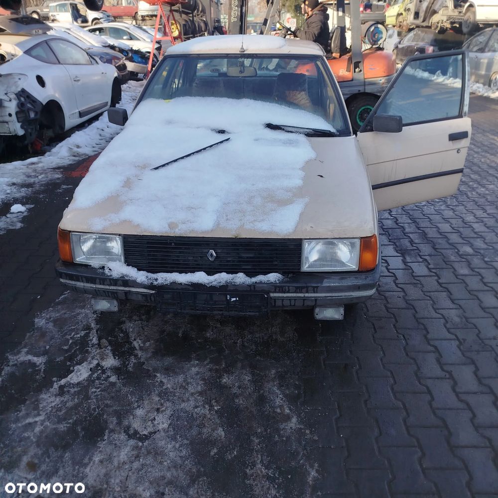Renault 21 na części . - 1