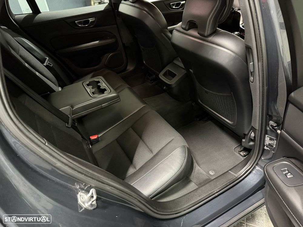 Volvo V60 2.0 D3 Momentum - 15