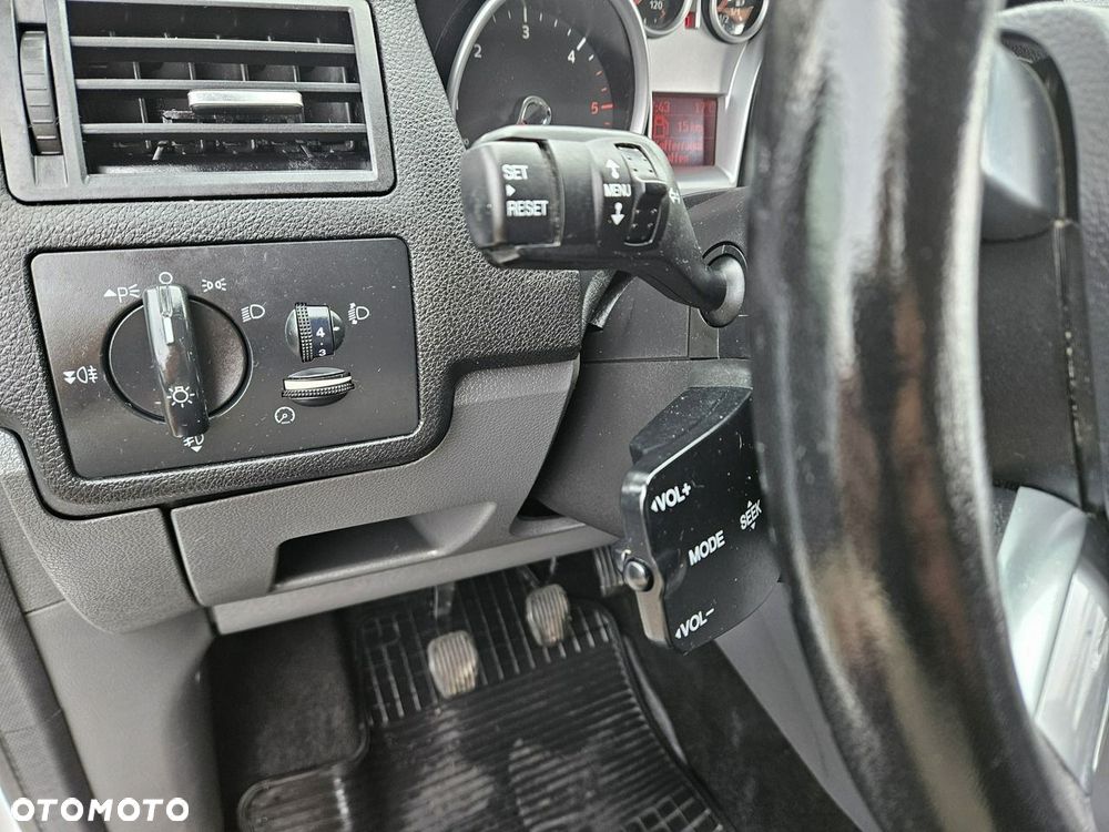 Ford Kuga - 14
