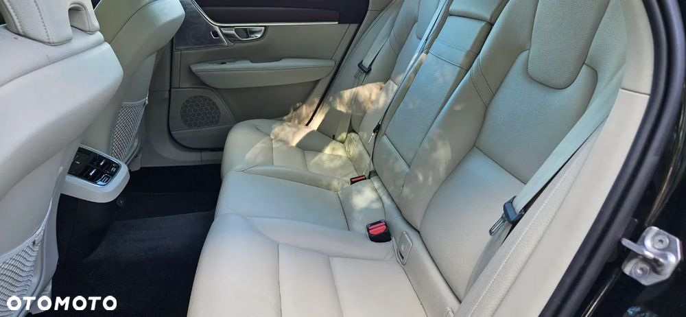 Volvo V90 Cross Country D5 AWD Pro - 24