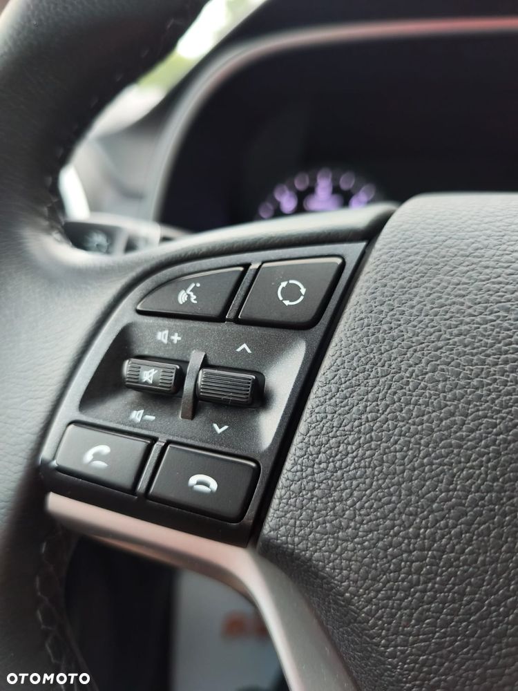 Hyundai Tucson 1.7 CRDI BlueDrive Style 2WD - 32