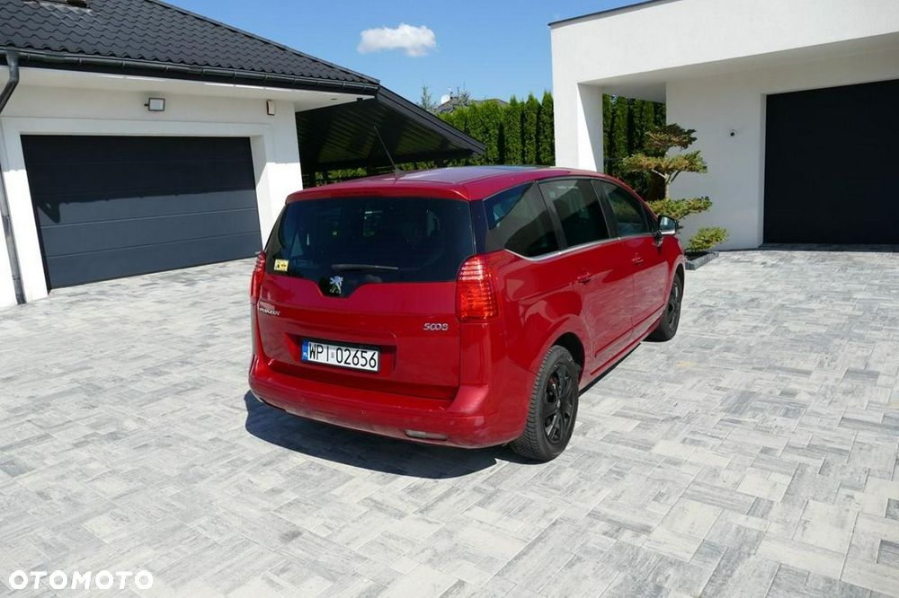 Peugeot 5008 2012 photo 3