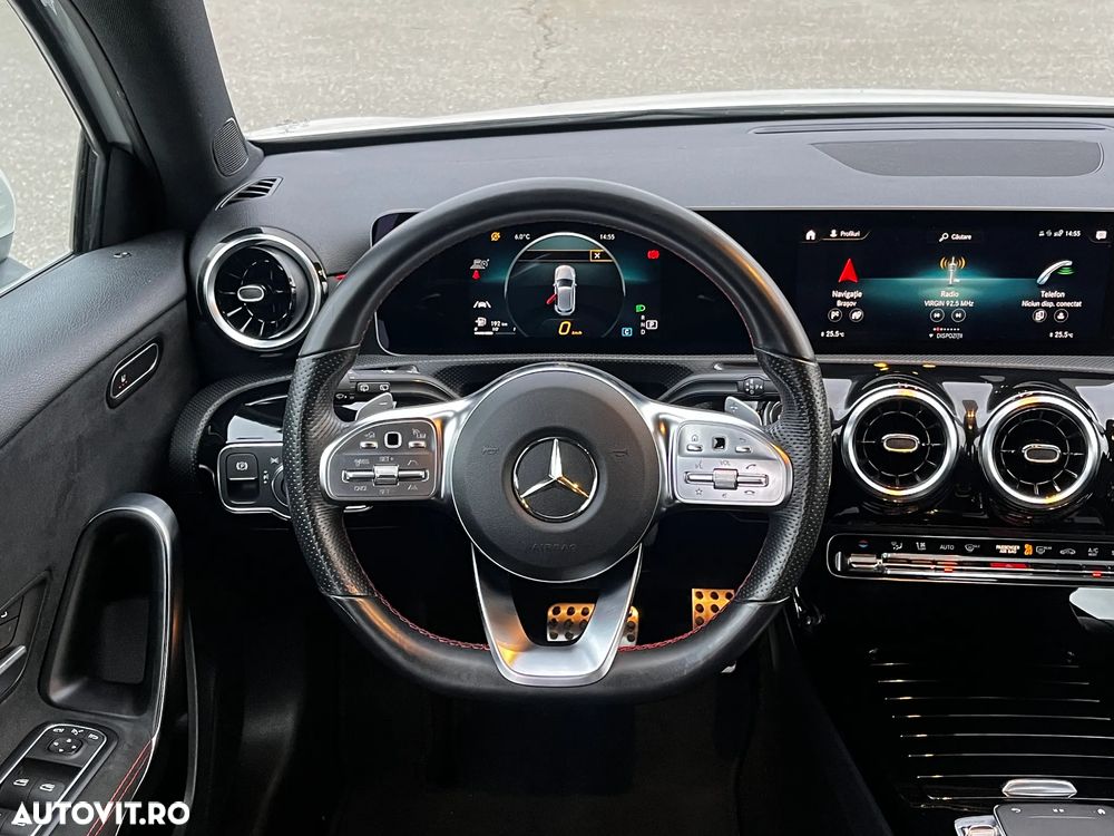 Mercedes-Benz A 220 4Matic 7G-DCT AMG Line - 13