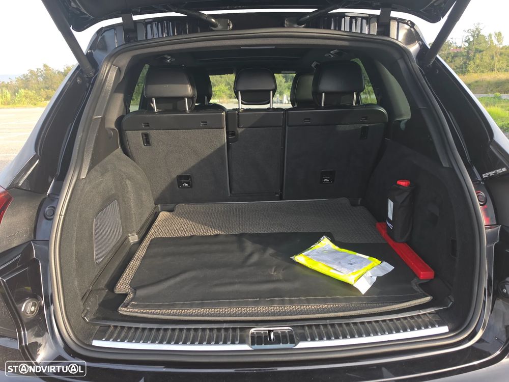 Porsche Cayenne S E-Hybrid Platinum Edition - 32