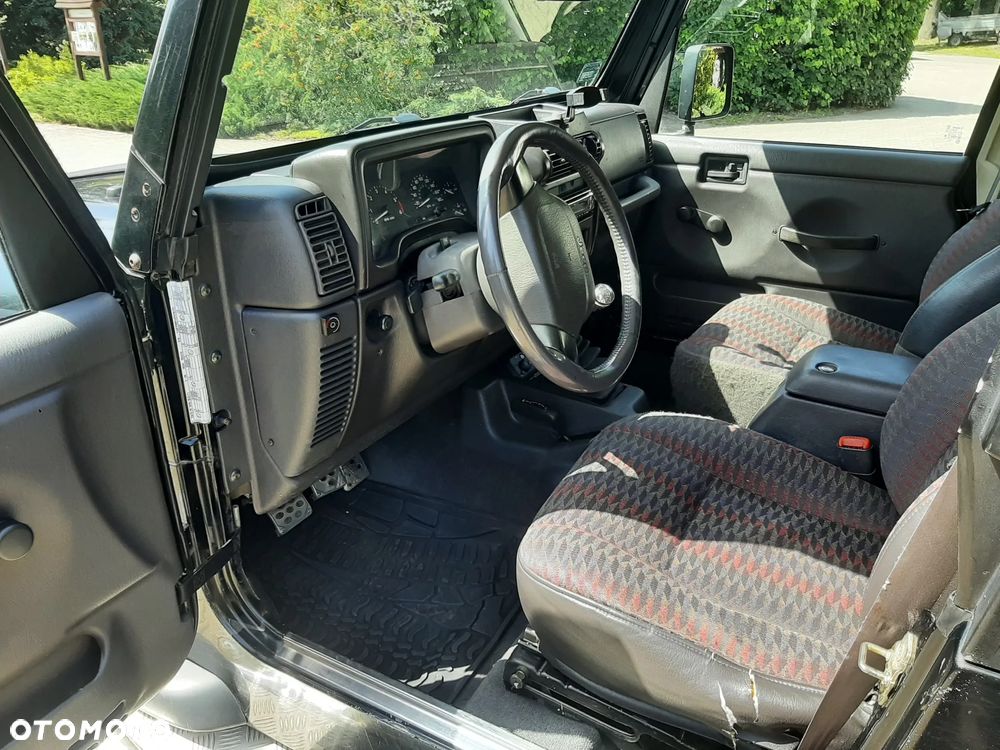 Jeep Wrangler 2.5 Sport - 2