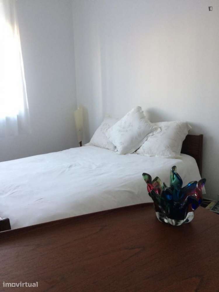 Quarto - localizado em Oeiras Lisbon - Grande imagem: 5/50