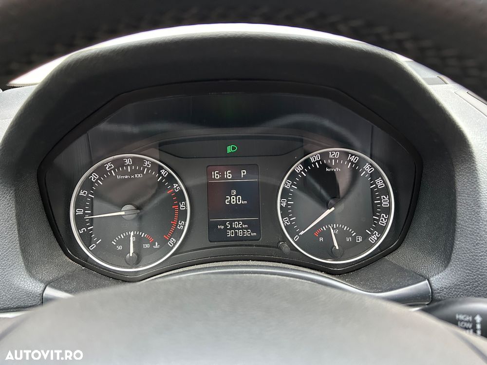 Skoda Octavia 1.9TDI Ambiente DSG - 21