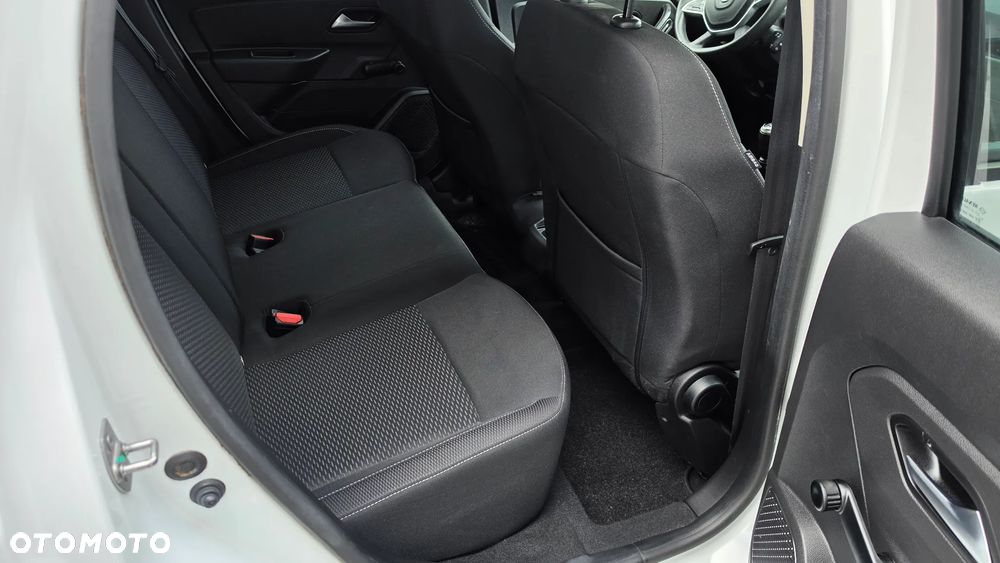 Dacia Duster 1.6 SCe Prestige - 14