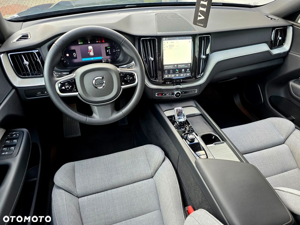 Volvo XC 60 T6 Plug-In Hybrid AWD Plus Dark - 12