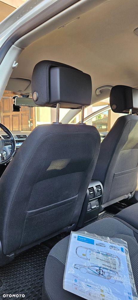 Volkswagen Passat 1.6 TDI BlueMotion Technology Comfortline - 16