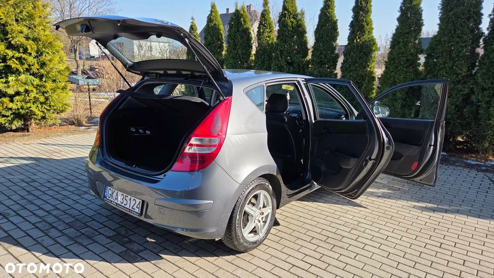 Hyundai i30 1.4 Comfort - 17