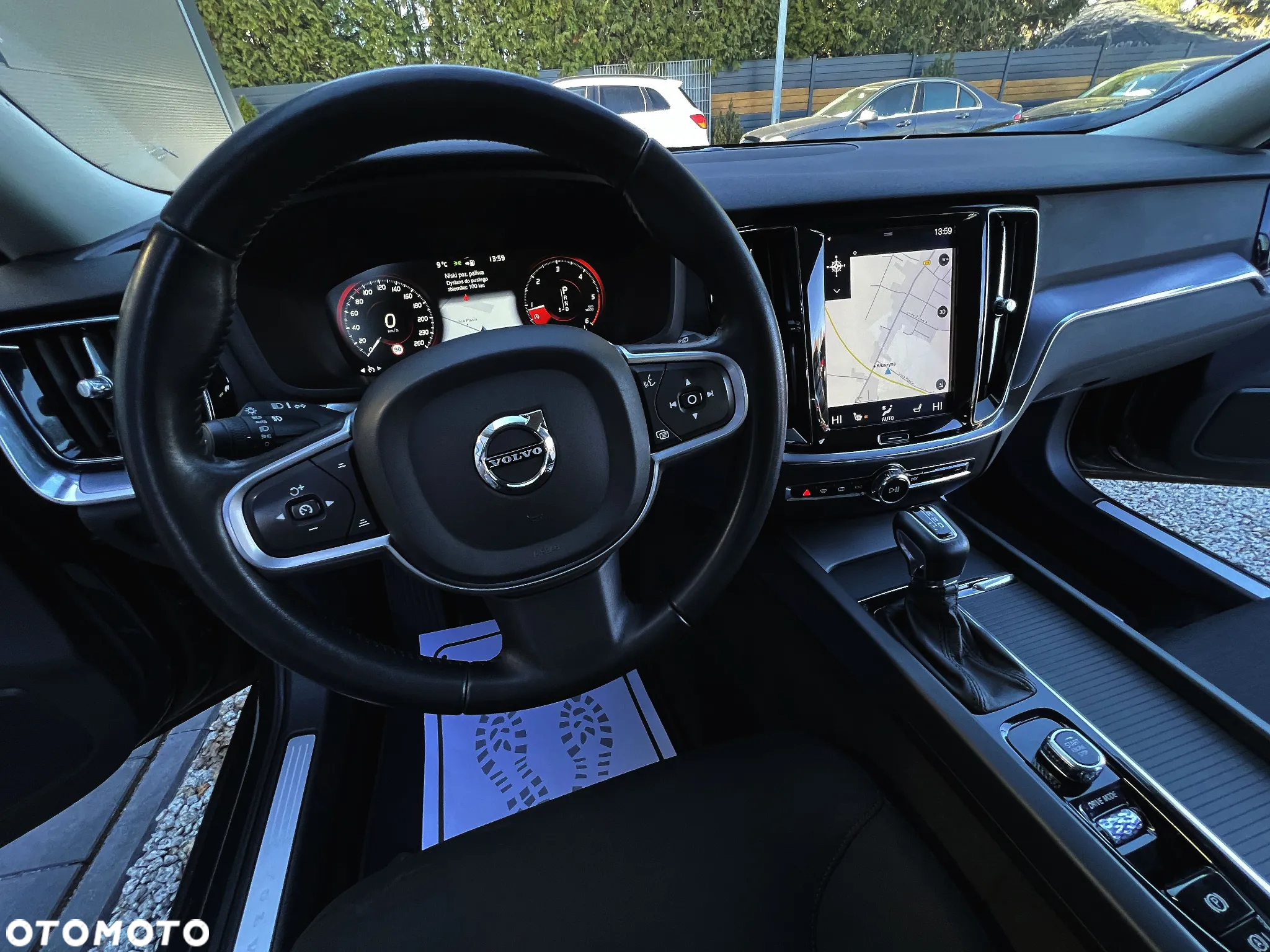 Volvo V60 D4 Momentum - 25