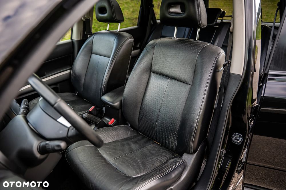 Nissan X-Trail 2.0 dCi 4x4 DPF Platinum - 28