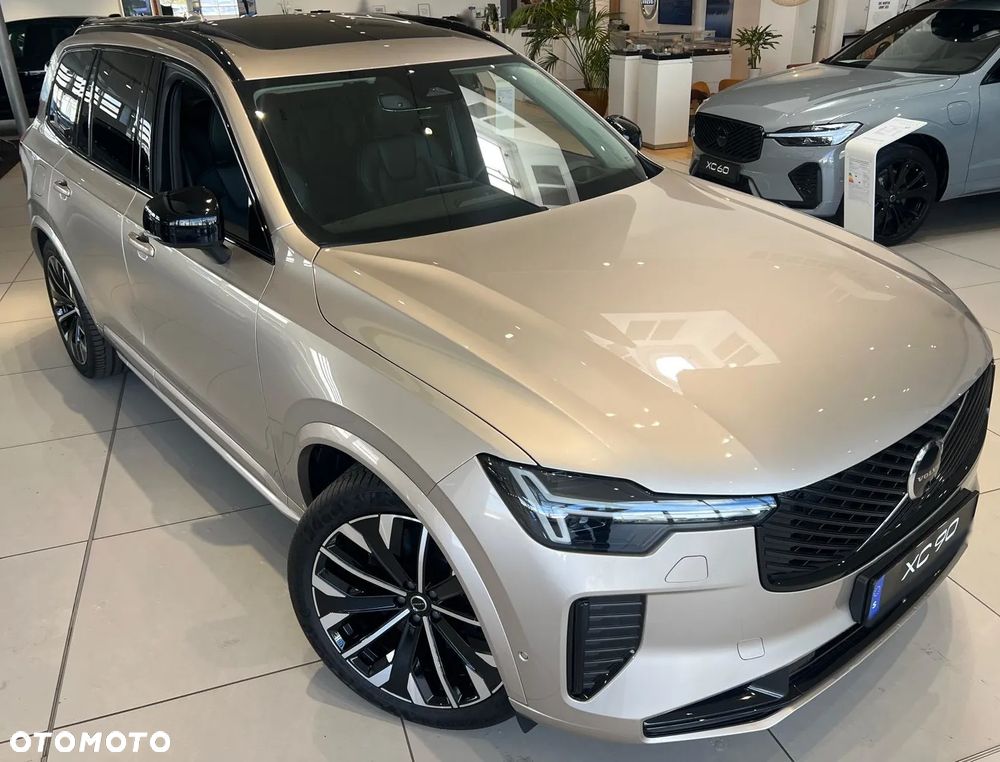 Volvo XC 90 - 9