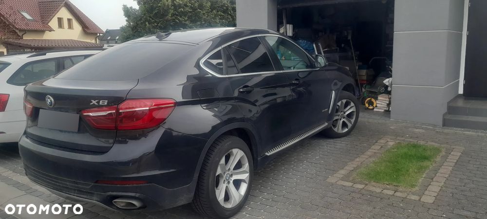 BMW X6 xDrive40d - 15