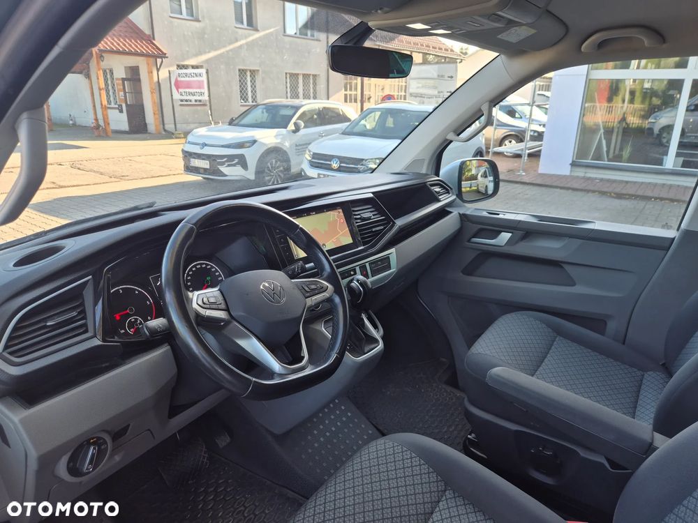 Volkswagen Caravelle - 10