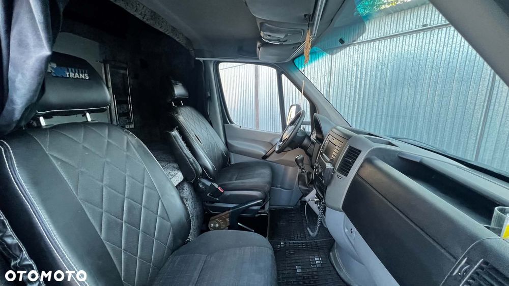 Mercedes-Benz Sprinter - 15