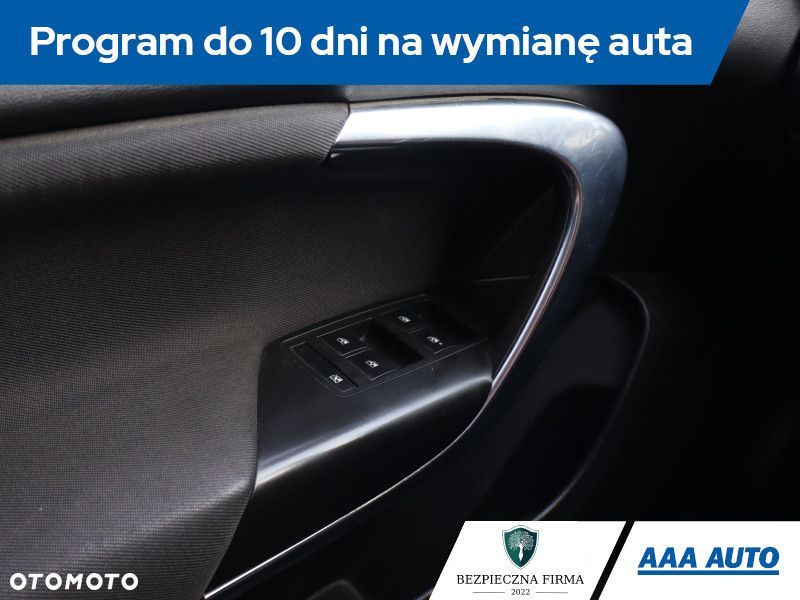 Opel Insignia - 19