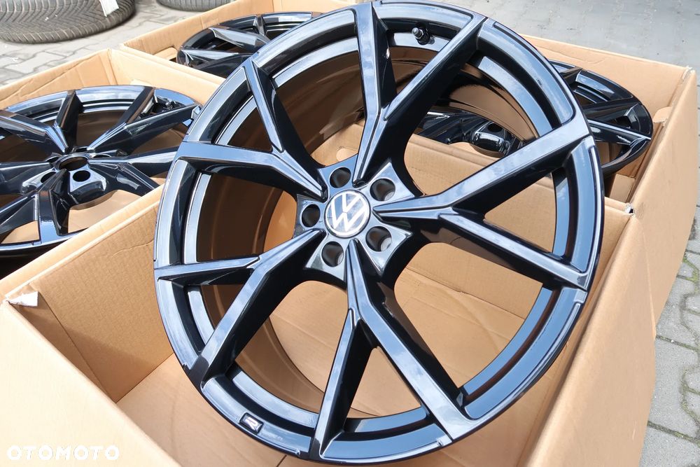 Oryginalne felgi VW touareg R-Line 22'' - 7