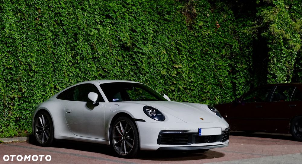 Porsche 911 Carrera 4S - 1