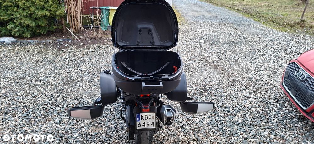 Kymco CV3 - 8