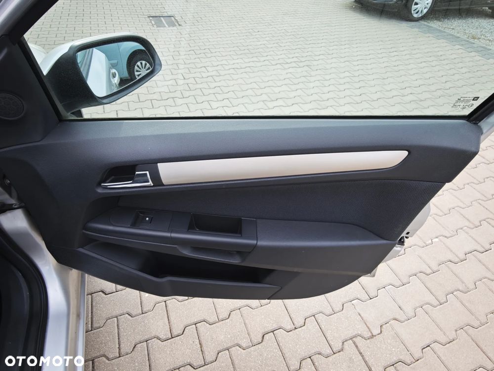 Opel Astra 1.6 Catch me - 20