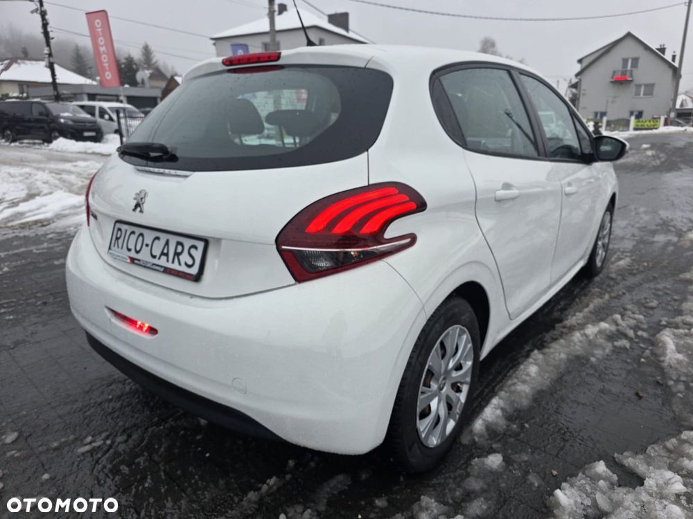 Peugeot 208 - 2