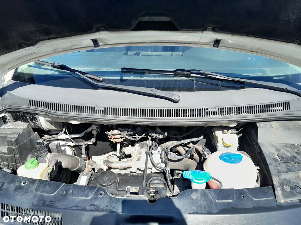 Volkswagen Multivan - 18
