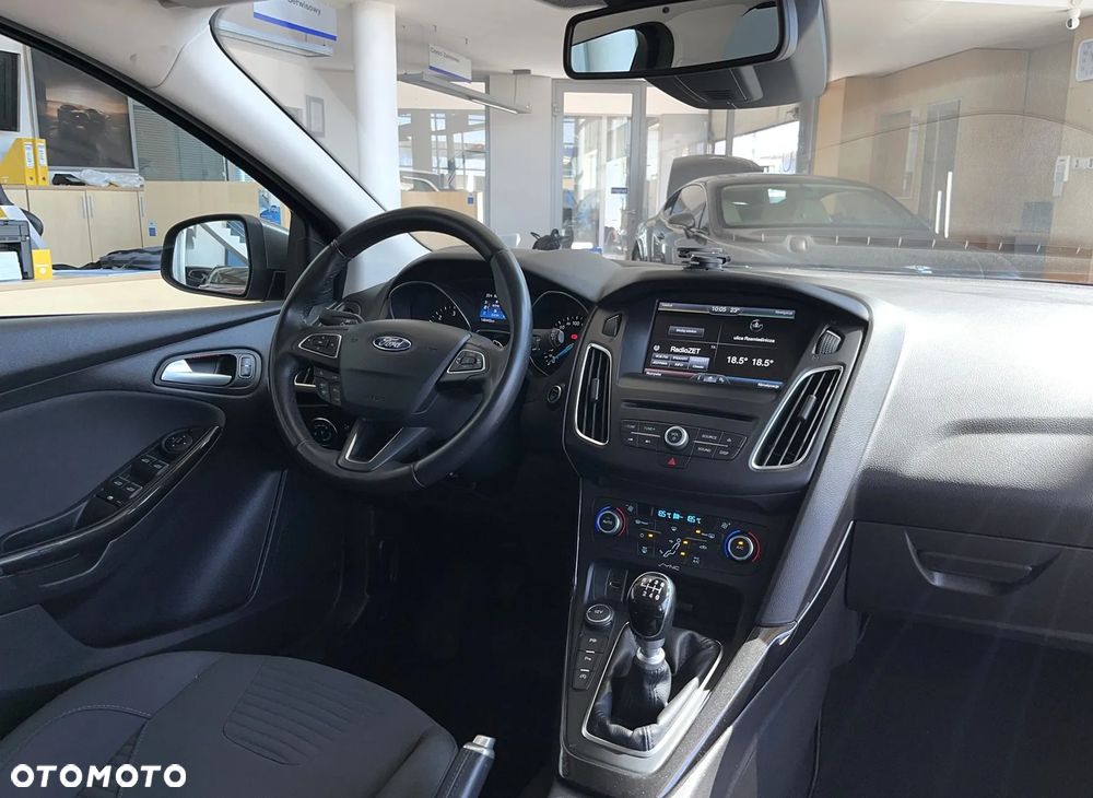 Ford Focus 1.6 TDCi DPF Start-Stopp-System Titanium - 23