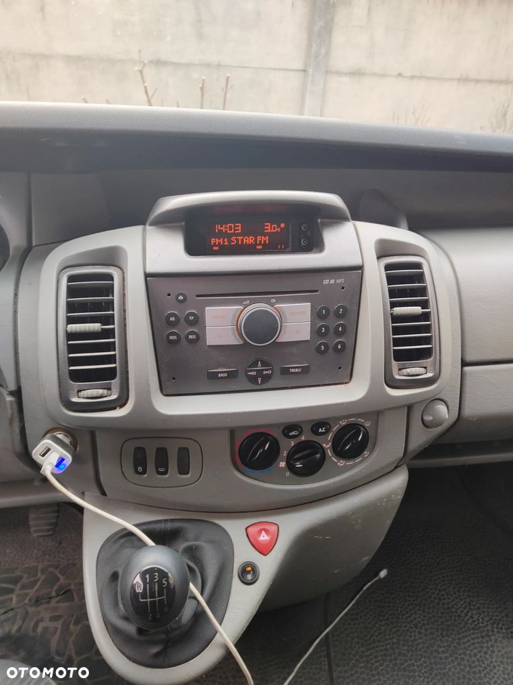 Opel Vivaro - 8