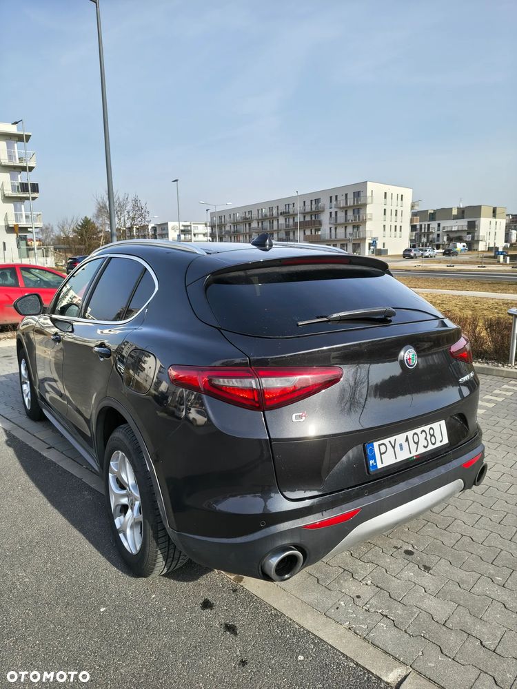 Alfa Romeo Stelvio - 4