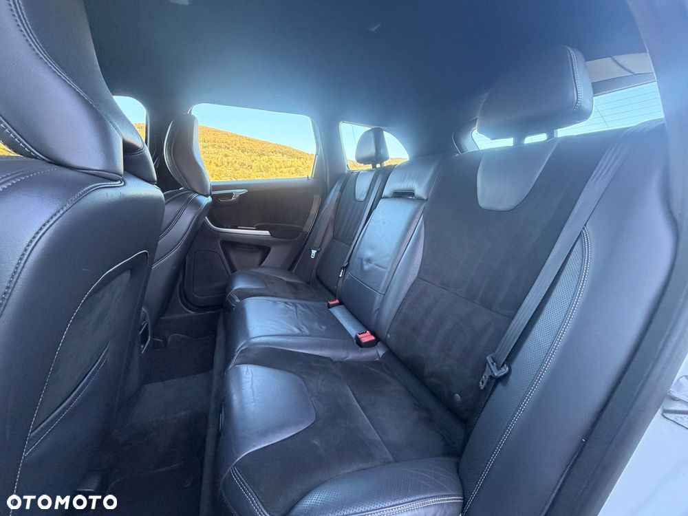 Volvo XC 60 D4 Geartronic Momentum - 21