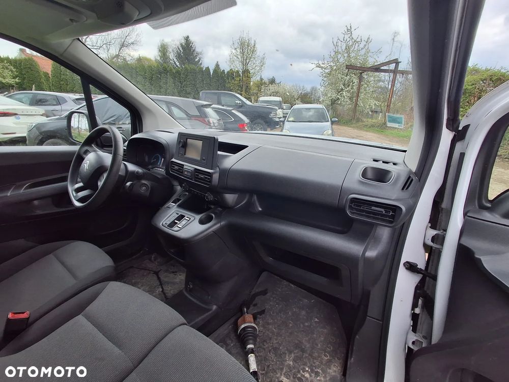 Peugeot 208 Elektromotor 136 Active - 17