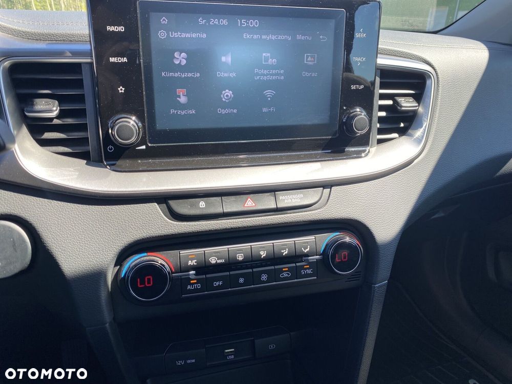 Kia Ceed - 26