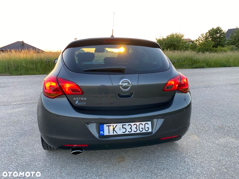 Opel Astra 1.4 Turbo Design Edition - 9