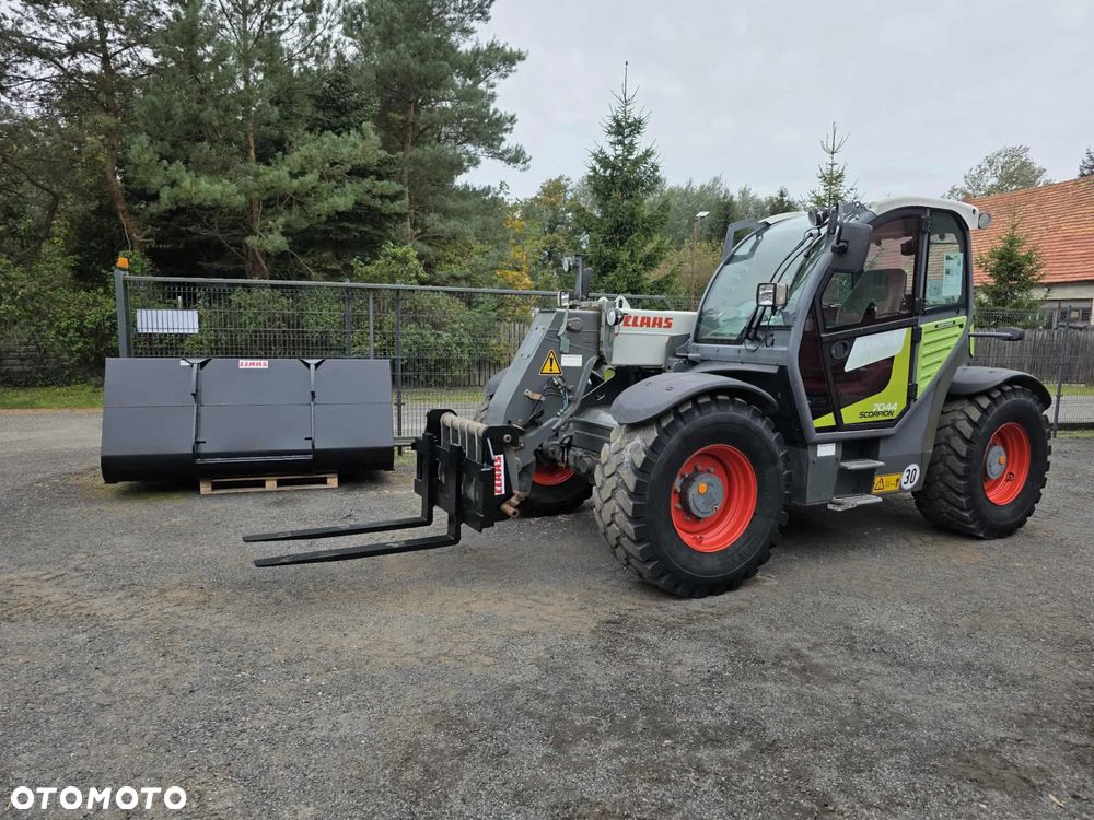 Claas Scorpion 7044 - 19
